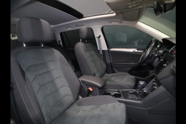 Volkswagen Tiguan Allspace 1.5 TSI Comfortline Business 7p. [SCHUIFKANTELDAK, APPLE CARPLAY, ANDROID AUTO, PDC V+A, ADAPTIVE CRUISE CONTROL, STOELVERWARMING, ELEKTRISCHE ACHTERKLEP, NIEUWSTAAT]