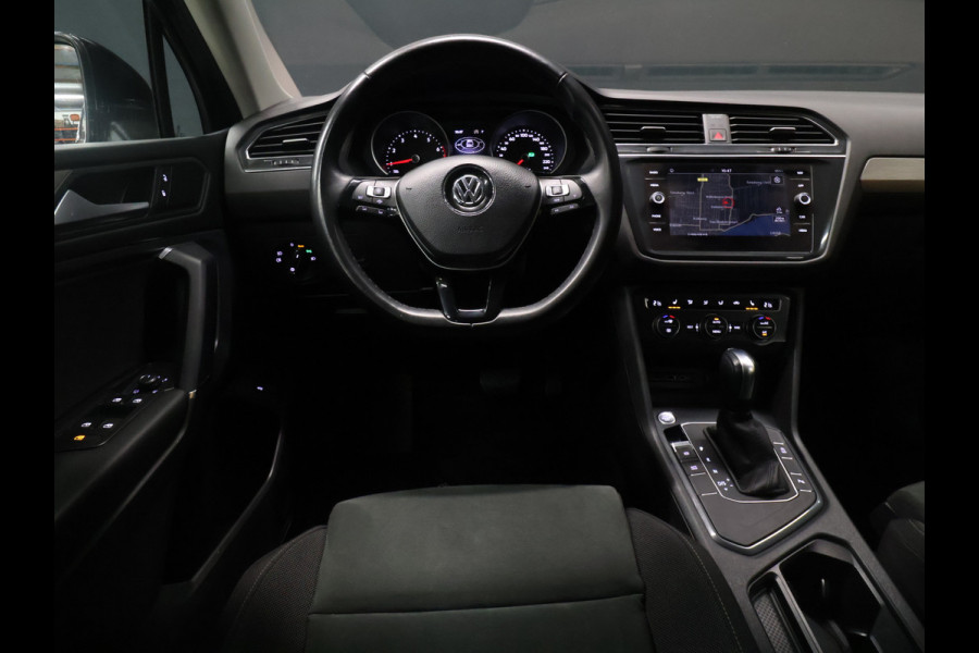 Volkswagen Tiguan Allspace 1.5 TSI Comfortline Business 7p. [SCHUIFKANTELDAK, APPLE CARPLAY, ANDROID AUTO, PDC V+A, ADAPTIVE CRUISE CONTROL, STOELVERWARMING, ELEKTRISCHE ACHTERKLEP, NIEUWSTAAT]