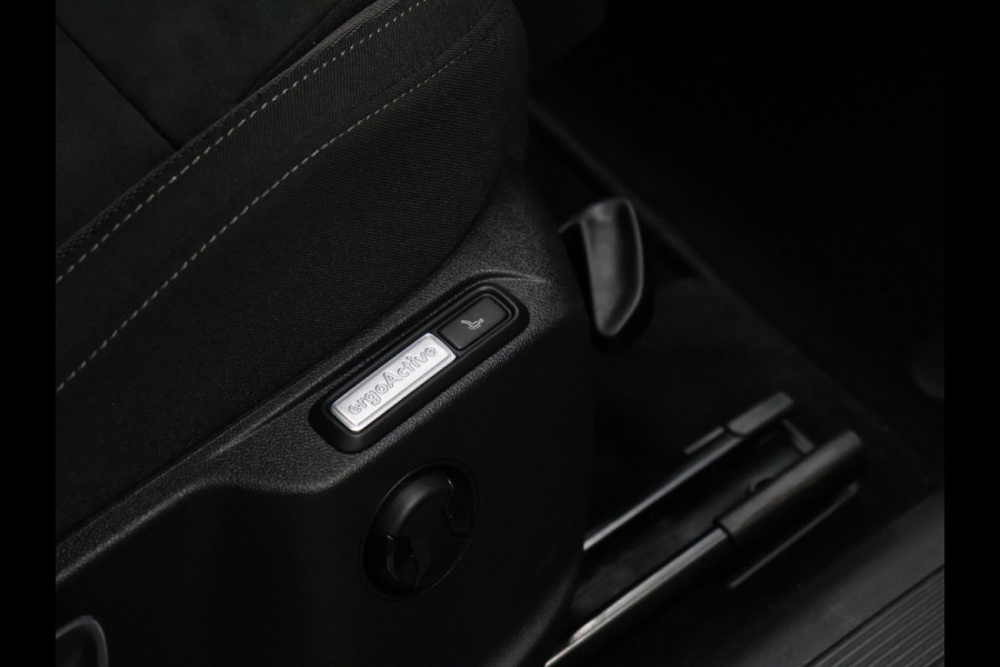 Volkswagen Tiguan Allspace 1.5 TSI Comfortline Business 7p. [SCHUIFKANTELDAK, APPLE CARPLAY, ANDROID AUTO, PDC V+A, ADAPTIVE CRUISE CONTROL, STOELVERWARMING, ELEKTRISCHE ACHTERKLEP, NIEUWSTAAT]