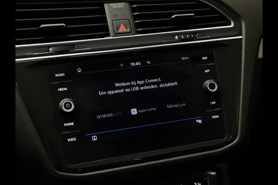 Volkswagen Tiguan Allspace 1.5 TSI Comfortline Business 7p. [SCHUIFKANTELDAK, APPLE CARPLAY, ANDROID AUTO, PDC V+A, ADAPTIVE CRUISE CONTROL, STOELVERWARMING, ELEKTRISCHE ACHTERKLEP, NIEUWSTAAT]