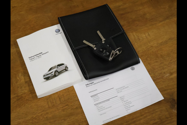 Volkswagen Tiguan Allspace 1.5 TSI Comfortline Business 7p. [SCHUIFKANTELDAK, APPLE CARPLAY, ANDROID AUTO, PDC V+A, ADAPTIVE CRUISE CONTROL, STOELVERWARMING, ELEKTRISCHE ACHTERKLEP, NIEUWSTAAT]