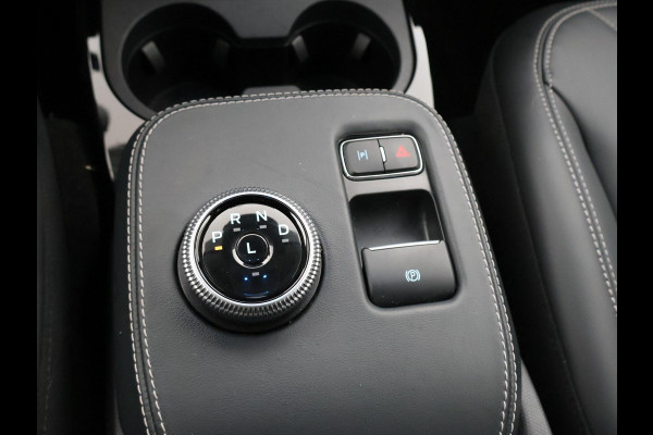 Ford Mustang Mach-E 75kWh LUCID RED + STUURVERW. / ADAPTIVE CRUISE / CARPLAY