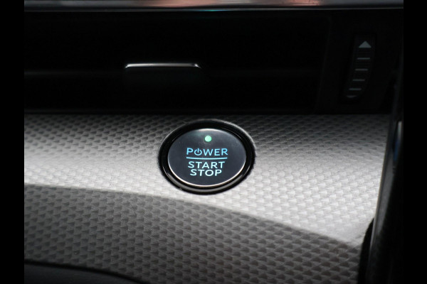 Ford Mustang Mach-E 75kWh LUCID RED + STUURVERW. / ADAPTIVE CRUISE / CARPLAY