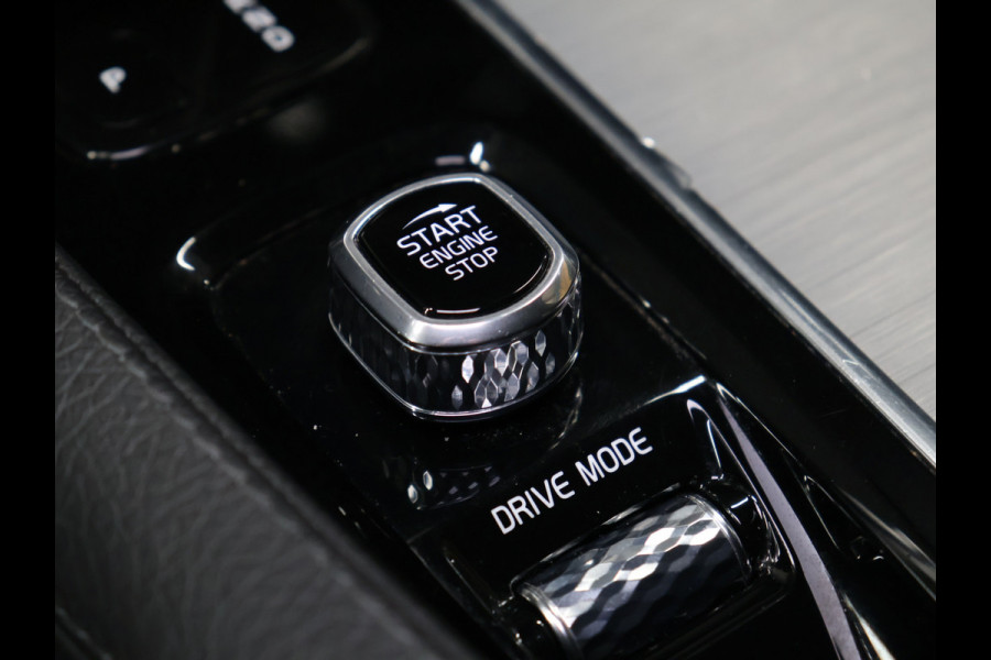 Volvo XC90 2.0 T8 Recharge AWD Business Pro [TREKHAAK, APPLE CARPLAY, ANDROID AUTO, ADAPTIVE CRUISE CONTROL, 360 CAMERA, STUURVERWARMING, STOELVERWARMING, NIEUWSTAAT]