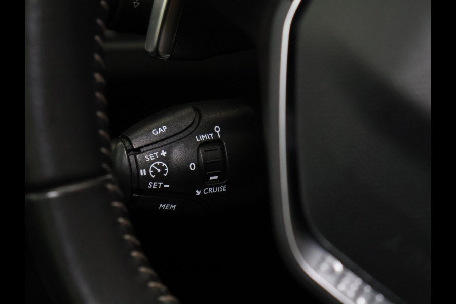 Peugeot 3008 1.2 PureTech Blue Lease Executive [APPLE CARPLAY, ANDROID AUTO, PDC ACHTER, CRUISE CONTROL, AUTOMATISCHE AIRCO, NAVIGATIE, AUTOMAAT, NIEUWSTAAT]