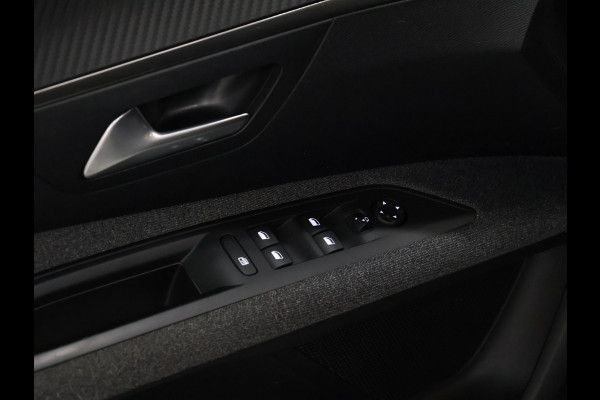 Peugeot 3008 1.2 PureTech Blue Lease Executive [APPLE CARPLAY, ANDROID AUTO, PDC ACHTER, CRUISE CONTROL, AUTOMATISCHE AIRCO, NAVIGATIE, AUTOMAAT, NIEUWSTAAT]