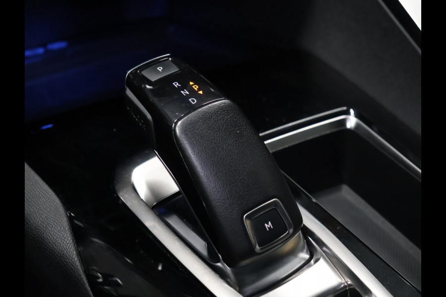 Peugeot 3008 1.2 PureTech Blue Lease Executive [APPLE CARPLAY, ANDROID AUTO, PDC ACHTER, CRUISE CONTROL, AUTOMATISCHE AIRCO, NAVIGATIE, AUTOMAAT, NIEUWSTAAT]