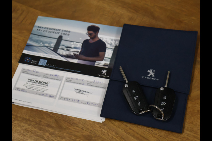 Peugeot 3008 1.2 PureTech Blue Lease Executive [APPLE CARPLAY, ANDROID AUTO, PDC ACHTER, CRUISE CONTROL, AUTOMATISCHE AIRCO, NAVIGATIE, AUTOMAAT, NIEUWSTAAT]