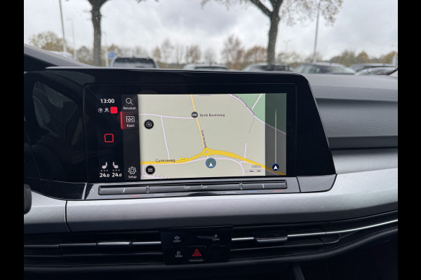 Volkswagen Golf 1.5 TSI / Panoramadak / CarPlay / Keyless / Parkeerhulp V+A / Matrix LED / 18'' / Stoelverwarming / ACC
