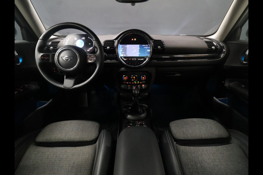 MINI Clubman 1.5 One Business Edition NW MODEL [SCHUIFKANTELDAK, APPLE CARPLAY, CRUISE CONTROL, PDC ACHTER, NAVIGATIE, AUTOMATISCHE AIRCO, AUTOMATISCHE VERLICHTING, NIEUWSTAAT]
