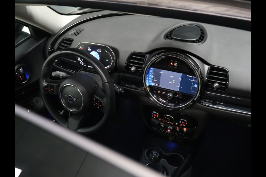 MINI Clubman 1.5 One Business Edition NW MODEL [SCHUIFKANTELDAK, APPLE CARPLAY, CRUISE CONTROL, PDC ACHTER, NAVIGATIE, AUTOMATISCHE AIRCO, AUTOMATISCHE VERLICHTING, NIEUWSTAAT]