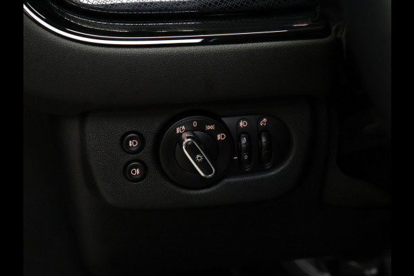 MINI Clubman 1.5 One Business Edition NW MODEL [SCHUIFKANTELDAK, APPLE CARPLAY, CRUISE CONTROL, PDC ACHTER, NAVIGATIE, AUTOMATISCHE AIRCO, AUTOMATISCHE VERLICHTING, NIEUWSTAAT]