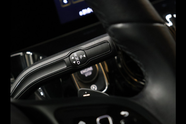 Mercedes-Benz GLA 200 Sport [ACHTERUITRIJCAMERA, DIGITAL DASHBOARD, LED, CRUISE CONTORL, BLUETOOTH TELEFOON, PDC V+A, AUTOMATISCHE AIRCO, AUTOMATISCHE VERLICHTING, NAVIGATIE, AUTOMAAT, NIEUWSTAAT]