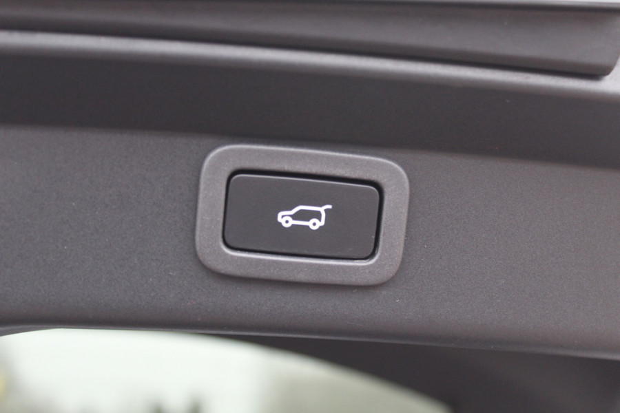 Jaguar I-PACE EV400 HSE 90 kWh / Full option / Panoramadak / 360Camera / Schaalstoelen / Head-up / Luchtvering / Leder / Meridian / Stuurverwarming