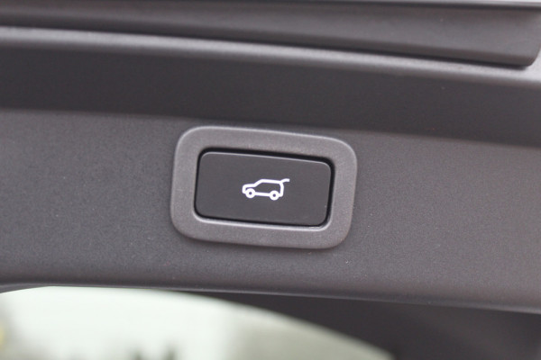 Jaguar I-PACE EV400 HSE 90 kWh / Full option / Panoramadak / 360Camera / Schaalstoelen / Head-up / Luchtvering / Leder / Meridian / Stuurverwarming