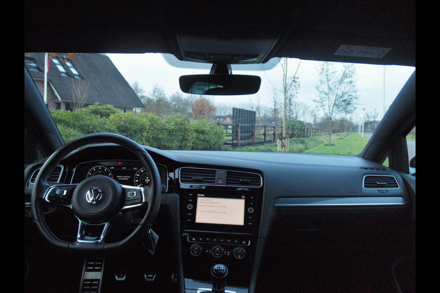 Volkswagen Golf 1.4 TSI Highline Business R | Camera | Apple Carplay | Cruise Control | Virtual Cockpit |
