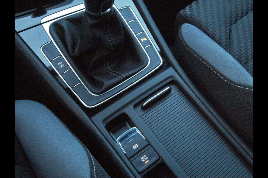 Volkswagen Golf 1.4 TSI Highline Business R | Camera | Apple Carplay | Cruise Control | Virtual Cockpit |