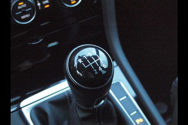 Volkswagen Golf 1.4 TSI Highline Business R | Camera | Apple Carplay | Cruise Control | Virtual Cockpit |