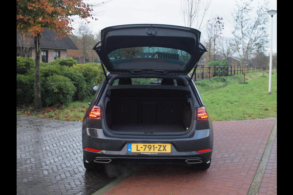 Volkswagen Golf 1.4 TSI Highline Business R | Camera | Apple Carplay | Cruise Control | Virtual Cockpit |