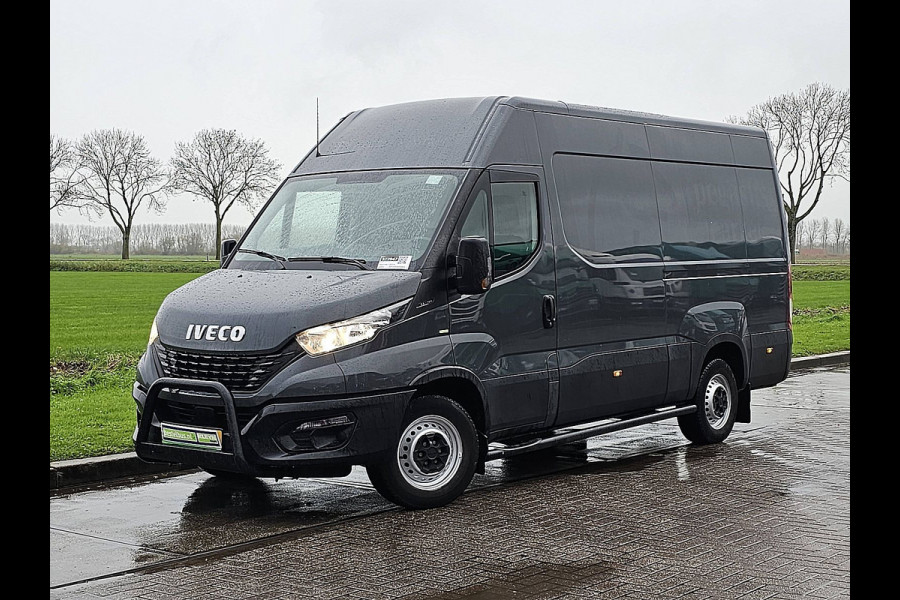 Iveco Daily 35S14V 2.3 L2H2 LAADLIFT in laadruimte EURO6 trekhaak 3500 kg