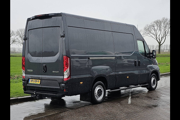Iveco Daily 35S14V 2.3 L2H2 LAADLIFT in laadruimte EURO6 trekhaak 3500 kg