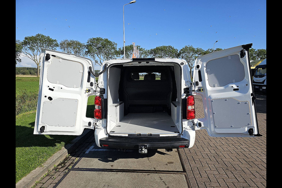 Peugeot Expert 2.0 BlueHDI 120 L3 DC Automaat Navi Trekhaak Pdc Euro6 Oh-Historie 1e Eigenaar!