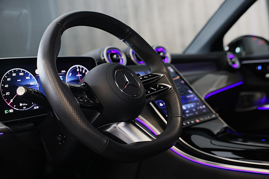Mercedes-Benz GLC 300e 4MATIC AMG 63 Look / Massage / Head Up / Memory / Open Pano / 360 Camera / Acc / Trekhaak / Led / 20