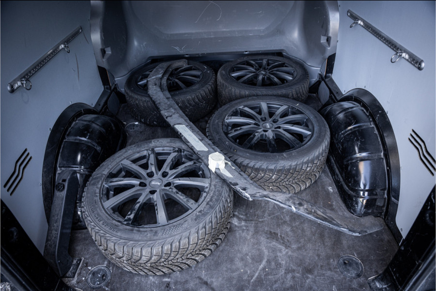 Volkswagen Transporter 2.0 TDI L2H1 30 DC Bulli 150pk Automaat ** Leder ** JB Edition **