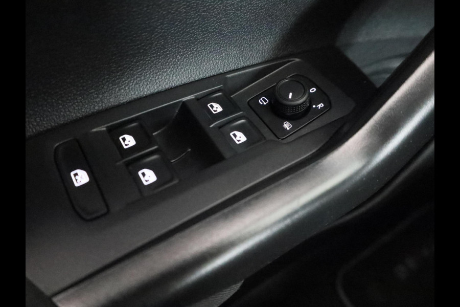 Volkswagen Taigo 1.0 TSI Life 110 pk Automaat (DSG) | Verlengde garantie | Navigatie | Parkeersensoren | Achteruitrijcamera | Stoelverwarming |