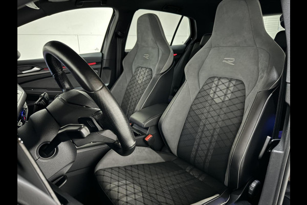 Volkswagen Golf 1.5 eTSI R-Line Pano Harman/Kardon Carplay Sfeer