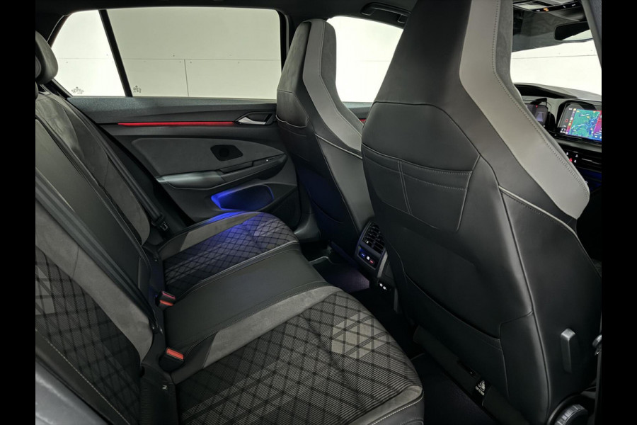 Volkswagen Golf 1.5 eTSI R-Line Pano Harman/Kardon Carplay Sfeer