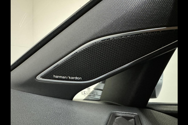 Volkswagen Golf 1.5 eTSI R-Line Pano Harman/Kardon Carplay Sfeer