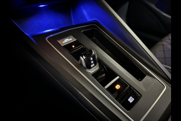 Volkswagen Golf 1.5 eTSI R-Line Pano Harman/Kardon Carplay Sfeer