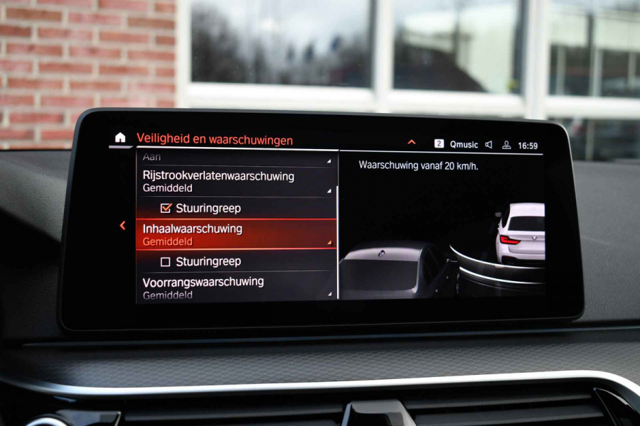 BMW 5 Serie Touring 530e xDrive M-Sport Pano ACC H/K HUD 19inch