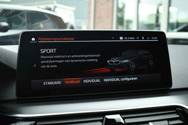 BMW 5 Serie Touring 530e xDrive M-Sport Pano ACC H/K HUD 19inch