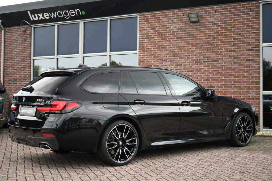 BMW 5 Serie Touring 530e xDrive M-Sport Pano ACC H/K HUD 19inch