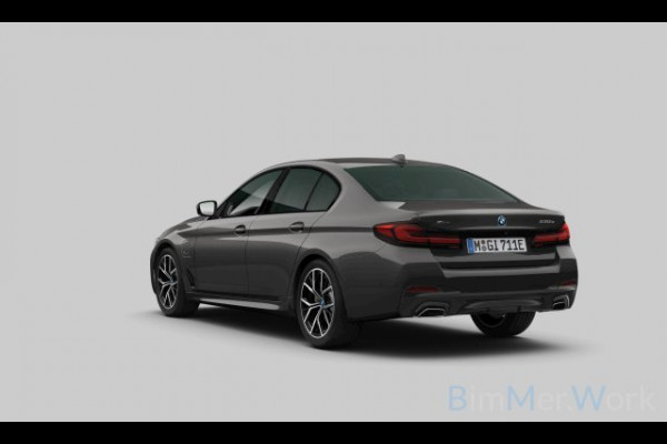 BMW 5 Serie 530e xDrive M-Sport Pano ACC H/K HUD Comf-zetels DAB