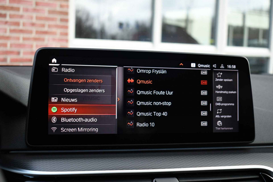 BMW 5 Serie 530e xDrive M-Sport Pano ACC H/K HUD Comf-zetels DAB