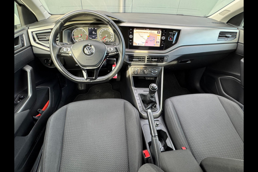 Volkswagen Polo 1.0 TSI 95pk Comfortline * Navigatie * Lm Velgen * Adaptieve Cruise Control *
