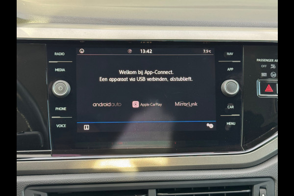 Volkswagen Polo 1.0 TSI 95pk Comfortline * Navigatie * Lm Velgen * Adaptieve Cruise Control *