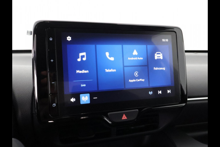 Toyota Yaris 1.5 Hybrid Dynamic Luxury | Stuur- & Stoelverwarming | Camera | Dode hoek detectie | Parkeersensoren Voor & Achter |