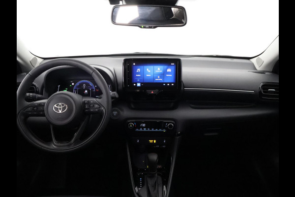 Toyota Yaris 1.5 Hybrid Dynamic Luxury | Stuur- & Stoelverwarming | Camera | Dode hoek detectie | Parkeersensoren Voor & Achter |