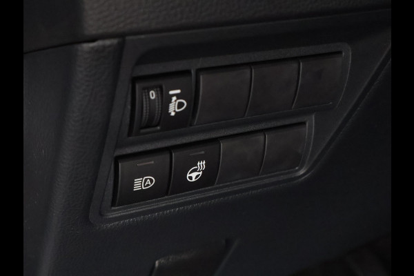 Toyota Yaris 1.5 Hybrid Dynamic Luxury | Stuur- & Stoelverwarming | Camera | Dode hoek detectie | Parkeersensoren Voor & Achter |