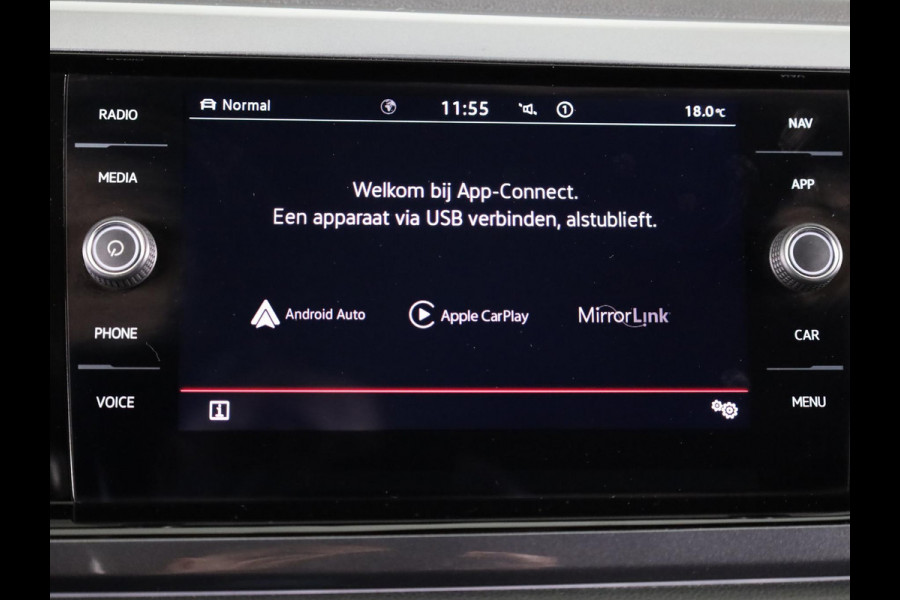 Volkswagen Polo 2.0 TSI GTI 20PK DSG | Digitaal dashboard | Navigatie | Parkeersensoren voor + achter | 18"LM velgen |