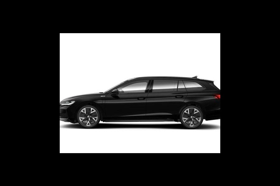 Škoda Superb combi Sportline Business 1.5 TSI PHEV 150 kW / 204 PK Co | Panoramadak, elektrisch bedienbaar | Trekhaak, wegklapbaar | Travel Assist Plus Sportline | Dynamic Chassis Control Pakket | CANTON Soundsystem | Lichtmetalen velgen 19 inch Aniara Aero zilver