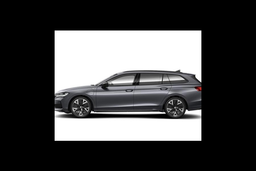 Škoda Superb combi Sportline Business 1.5 TSI PHEV 150 kW / 204 PK Co | Panoramadak, elektrisch bedienbaar | Trekhaak, wegklapbaar | Travel Assist Plus Sportline | Dynamic Chassis Control Pakket | CANTON Soundsystem | Lichtmetalen velgen 19 inch Aniara Aero zilver