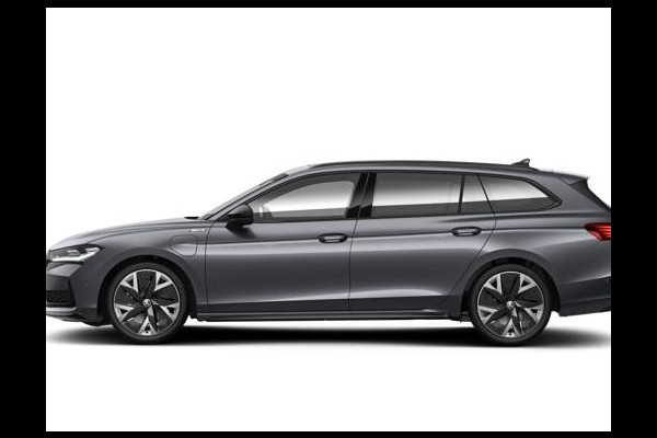 Škoda Superb combi Sportline Business 1.5 TSI PHEV 150 kW / 204 PK Co | Panoramadak, elektrisch bedienbaar | Trekhaak, wegklapbaar | Travel Assist Plus Sportline | Dynamic Chassis Control Pakket | CANTON Soundsystem | Lichtmetalen velgen 19 inch Aniara Aero zilver