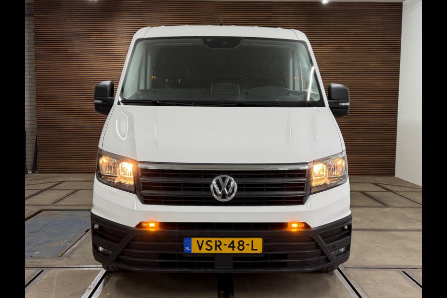 Volkswagen Crafter 35 2.0 TDI L3H2 Highline | Dubbellucht | Navigatie | Massagestoel | Trekhaak | Carplay