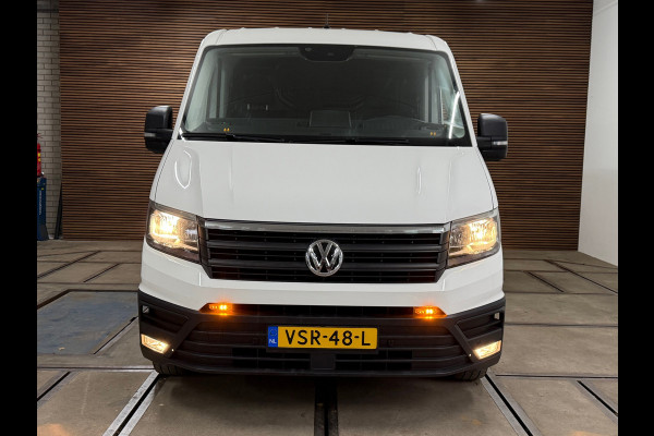 Volkswagen Crafter 35 2.0 TDI L3H2 Highline | Dubbellucht | Navigatie | Massagestoel | Trekhaak | Carplay