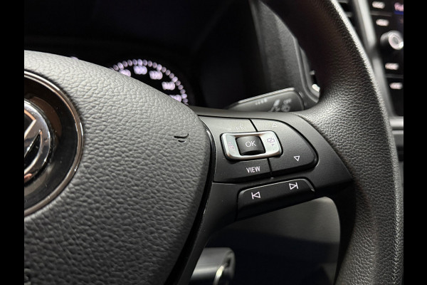 Volkswagen Crafter 35 2.0 TDI L3H2 Highline | Dubbellucht | Navigatie | Massagestoel | Trekhaak | Carplay